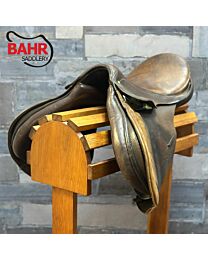 Used 16.5" Courbette Husar All Purpose Saddle - #163041