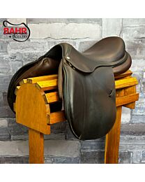 Used 17" Devoucoux Biarritz Close Contact Saddle - #170105