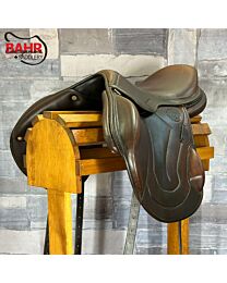 Used 17.5 Antares Signature Monoflap Close Contact Saddle - #173903
