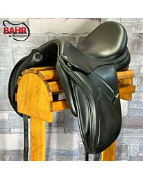 Used 17.5" Equipe Bocelli Monoflap Dressage Saddle - #172710