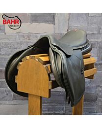 Used 17.5" Equipe Davinci Close Contact Saddle - #166244