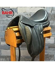 Used 17.5" Equipe Viktoria Dressage Saddle - #164464