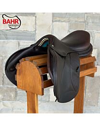 Used 17.5"  Voltaire Calgary Close Contact Saddle - #166367