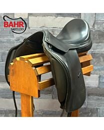 Used 18" Prestige D1 Dressage Saddle - #164318