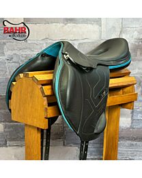 Used 18" Prestige X-Breath Monoflap Close Contact Saddle - #172086